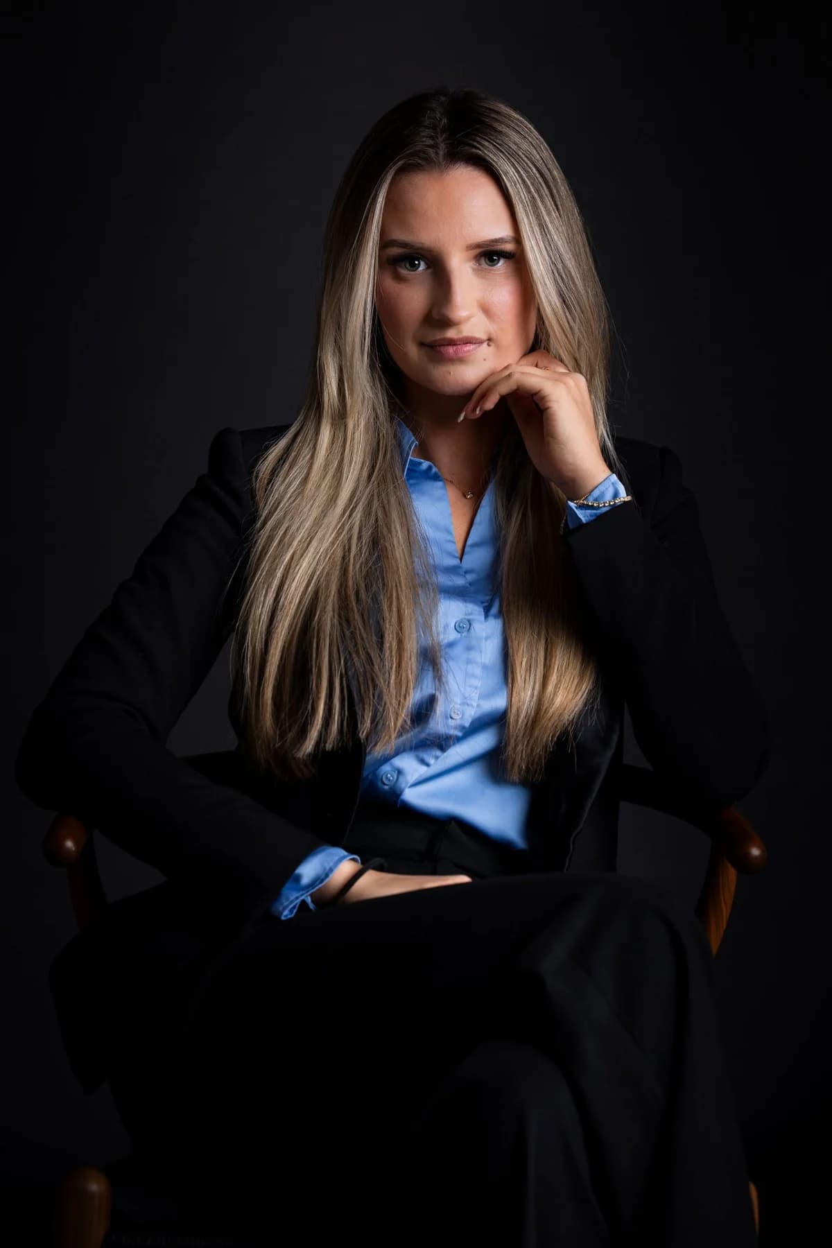 Porträtt av Adelina Jörlöv Osmani