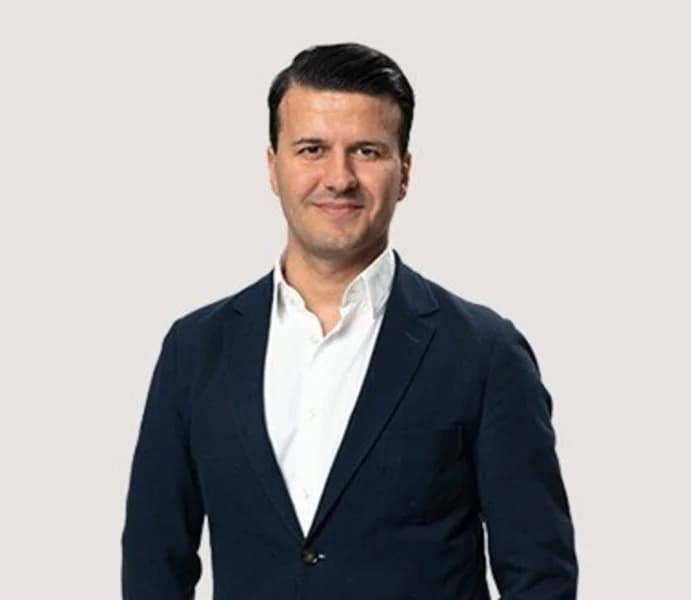 Porträtt av Deniz Cetin
