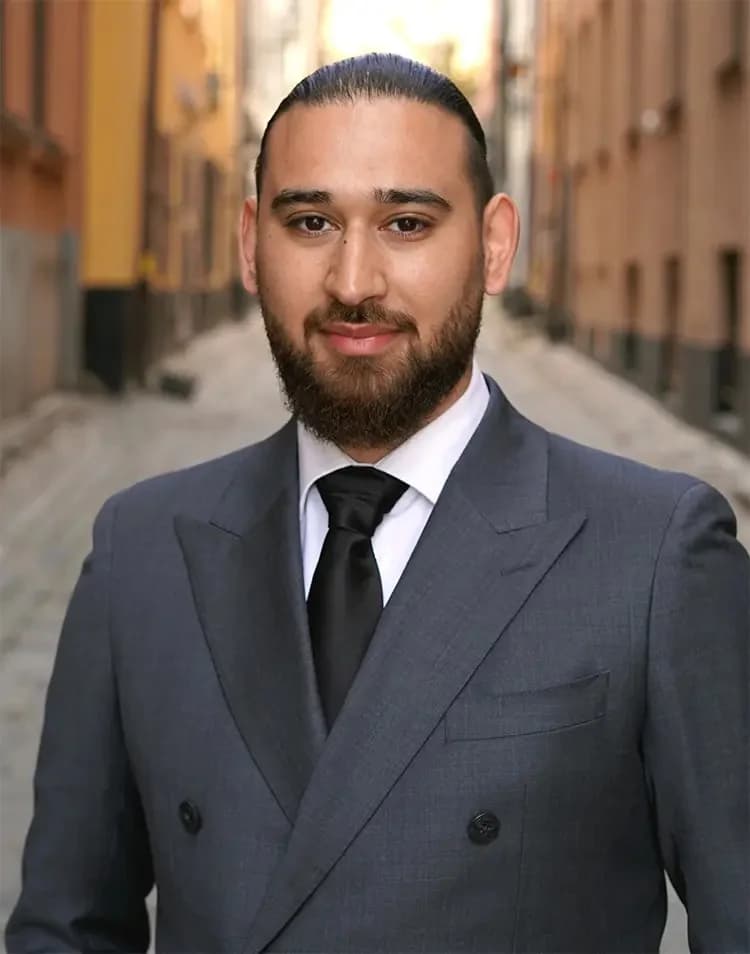 Porträtt av Mirxan Özalp